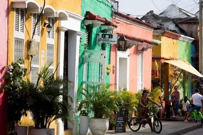 Image de 4cr-1m Maison de 4 chambres à Getsemani avec climatisation et Wifi