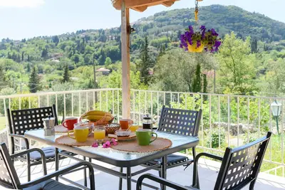 Image de Villa dorée près du village de Pelekas - Corfou