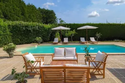 Image de \"Le Clos De Josnes\", Maison de Campagne, Piscine.