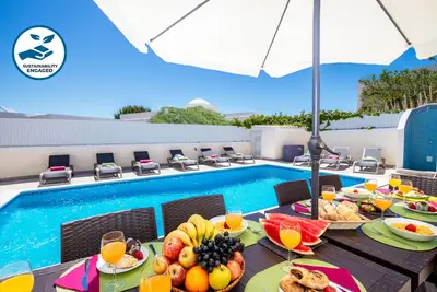 Image de Amazing Villa W/ Free WiFi, A/C, Heatable Pool And Only 500m From The Beach