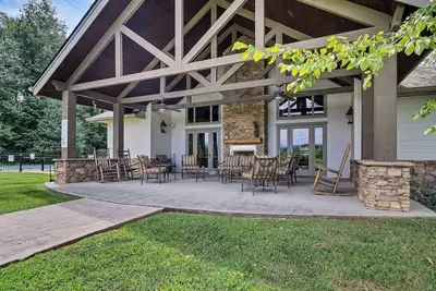 Cozy 2 Br Condo with Fireplace, Full Kitchen, Pool Access, Walking and Bike Path