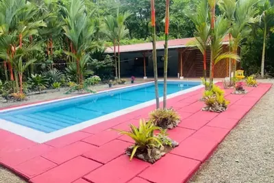 Image de Villa Mama Papa 40ft pool between Puerto Viejo and Cahuita. \n\n