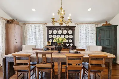 Image de Tin Roof Cottage: Timeless Retreat in Leiper's Fork