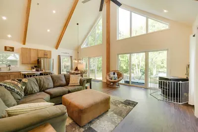 Image de Waterfront Webster Cabin w/ Dock on Warner Lake!
