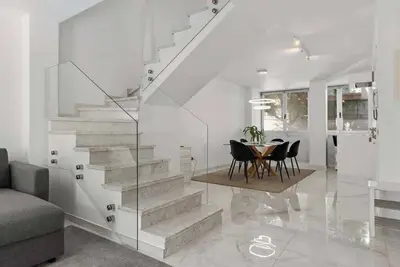 Image de Elegant apartment by Costarentals - Ref 236