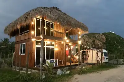 Image de Beautiful cabin on beach, steps from the beach and great surf, peaceful location