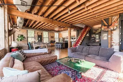 Image de The Grand Kimball Lodge, Logan Square, Sleeps 20