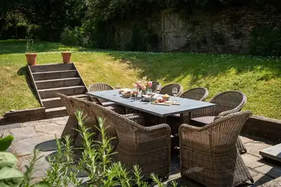 Image de Mole House - a house that sleeps 8 guests in 4 bedrooms