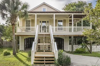 Image de Cozy & beautiful home in Charleston mins from Folly beach and historic district!