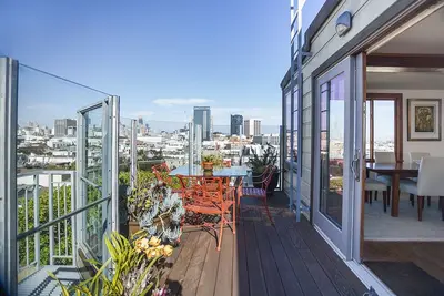 Image de Top Floor Luxury with Sweeping City Views; Hayes Valley is the \"Heart of Sf\"! !