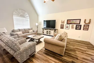 Image de The Happy Hideaway - Gameday Haven