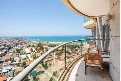 Image de Luxury Apartment with a sea view - Pool and Gym in the Residence