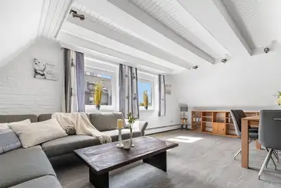 Image de Hausboot Oberdeck - Garten, Stellplatz, Dusche, Zwei Schlafzimmer