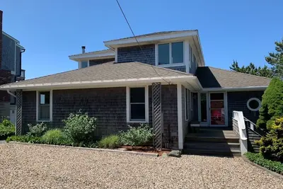 Stunning Waterfront in Wellfleet (Cs0024)