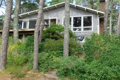 Marsh front, Gorgeous Waterview and Deck (Cs0025)