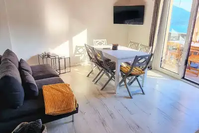 Image de Appartement de vacances Vercana pour 1 - 4 personnes avec 2 chambres à coucher - Maison jumelée