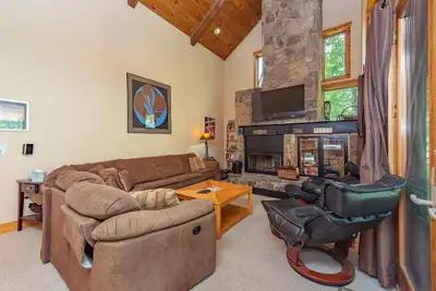 Image de Family Ski Retreat w/ Hot Tub & Views