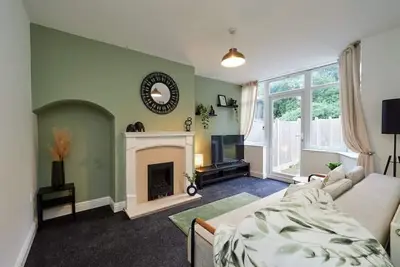 Image de Free Parking | Business | Contractors | Families | Close to Hs2 and Jlr\n