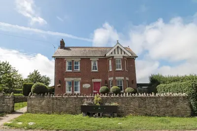 Image de The Farmhouse, pet friendly, with hot tub in Swanage