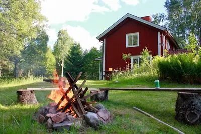 Image de Holiday in a secluded location in the middle of the forest with sauna and canoe
