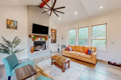 Image de Waterfront home with views of Amon G. Carter Lake with large yoga deck