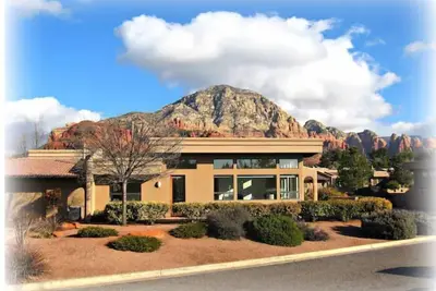 Image de The Crescent Moon Retreat!