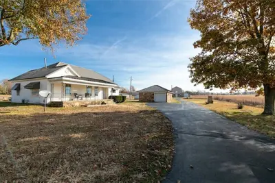 Image de Quaint farmhouse near airport/BBAllison Sports Town