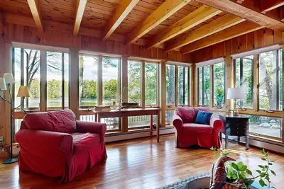Image de Quiet, picturesque lake cottage on Long Pond. 7 minutes to Pleasant Mountain!