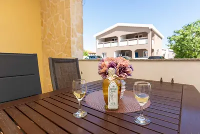 Image de Apartment in a quiet area | for 2-4 persons | fully equipped apartment