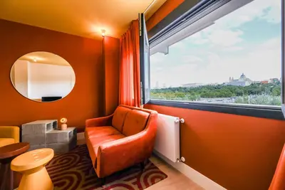 Image de Modern apartment near the Royal Palace 09