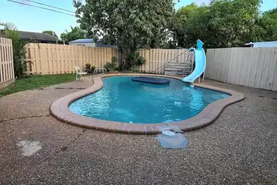 Image de Vacation House for The Whole Family!