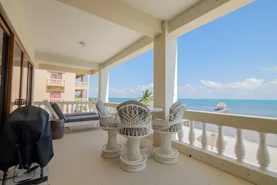 Image de Sea Glass Suite @ Ocean's Edge, 3br beachfront condo with Amazing views!