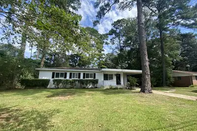 Image de Cottage on Coombs