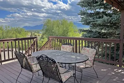 Image de 3br Mountain Views! Family / Pet Friendly + Pool Table - 15 min to Afa