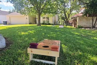 Image de We Have Water with boat dock And ramp! Ev Charger in garage!
