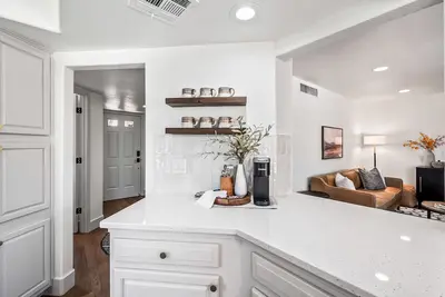 Image de Southwestern Style 2 Br Condo w/ City & Mountain Views in the Catalina Foothills