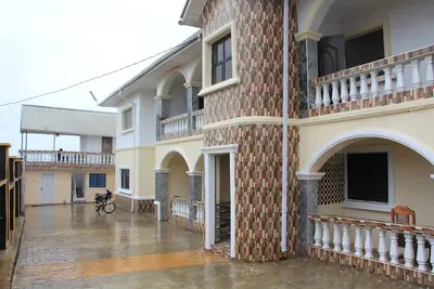 Image de 4 bedroom Apartment with 24hrs power supply, in the heart of Owo, Ondo state