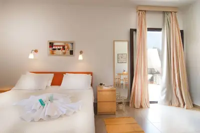 Image de Appartement dans un hôtel 'Miraluna Studio 2' avec terrasse privée, Wi-Fi et climatisation