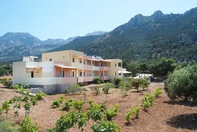 Image de Appartement dans un hôtel 'Miraluna Three Room 1' avec terrasse privée, Wi-Fi et climatisation