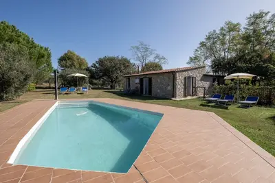 Image de Ferme \"Roccia\" avec piscine partagée, terrasse privée et Wi-Fi