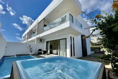 Image de Duplex - piscine, jacuzzi & vues