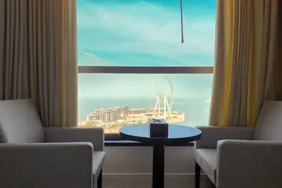 Image de Stunning Jbr beach & Dubai Eye views from Bed