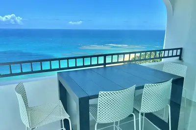 Image de Penthouse Big Balcony Beachfront access 2 King Beds 2Baths