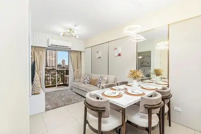 Image de 2-bedroom Unit in Pasig, 10mins to Bgc, Free Parking | Haven at the 14th