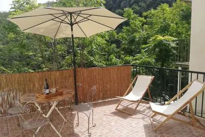 Image de Maison ancienne rénovée à 50 m des thermes au départ de sentiers de randonnée