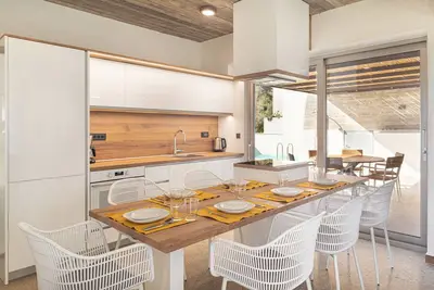 Image de New Luxury Villa with private pool and outdoor shower