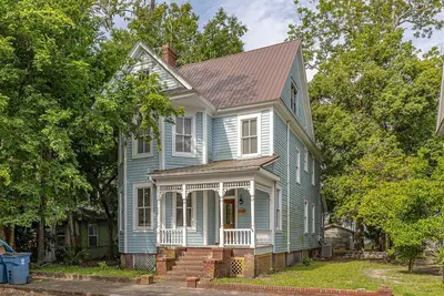 Image de Downtown Brunswick. 2nd Floor.