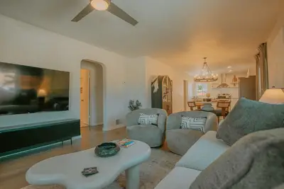 Image de Casa Urbana-2bd+2br+Hot Tub+Pet Friendly+No Pet Fee!