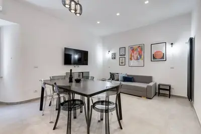 Image de Bdc - Empire, noble 3-Bdr Apt