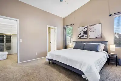 Image de Sunny Haven: Spacious 4-Bed, 2-Bath Pet-Friendly Home in Gilbert!